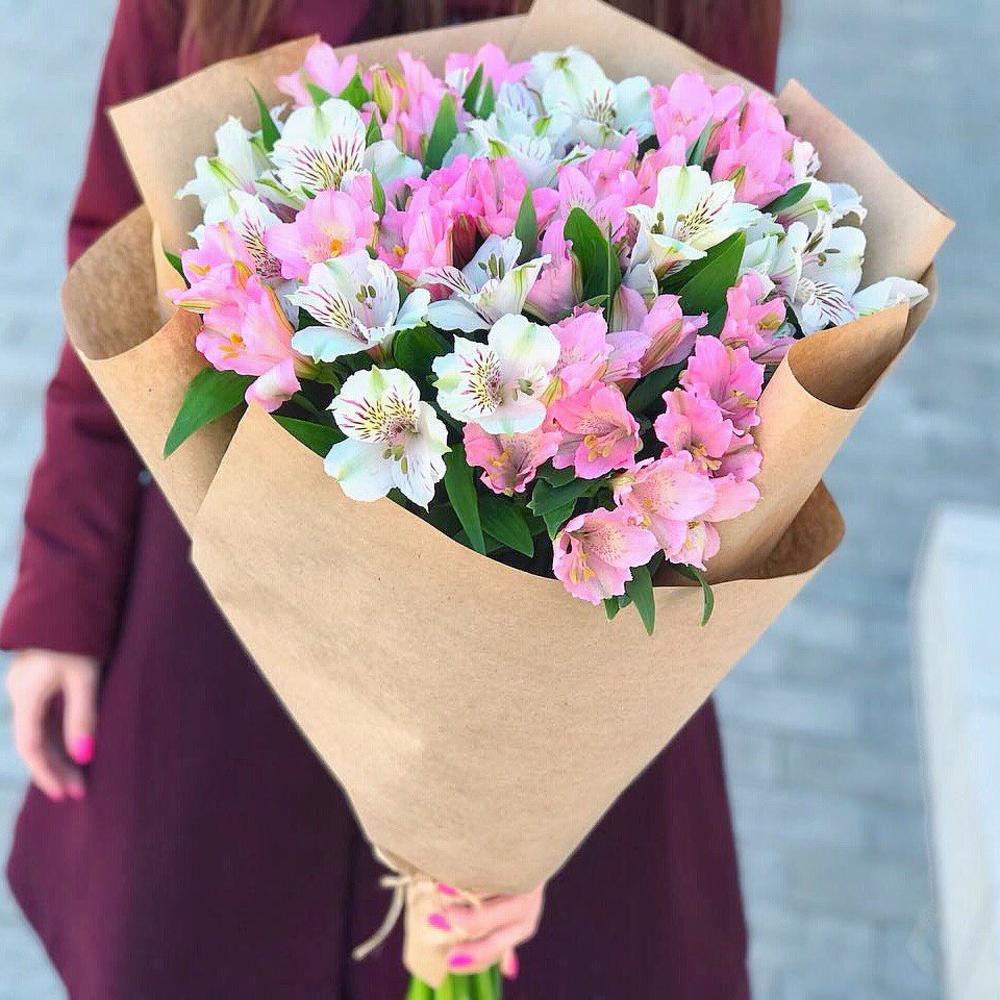 Букет из 11 альстромерий